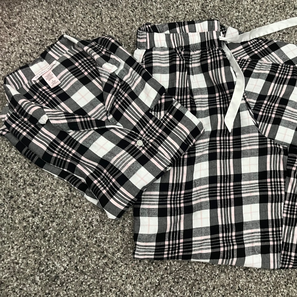 Victorias Secret pajama set, size medium